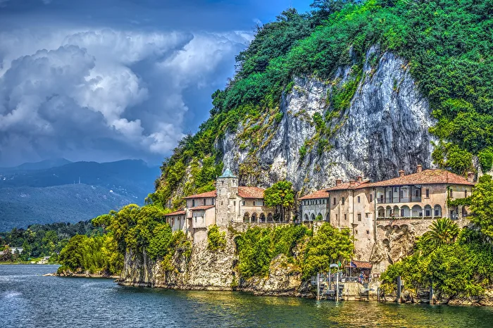 Santa Caterina del Sasso