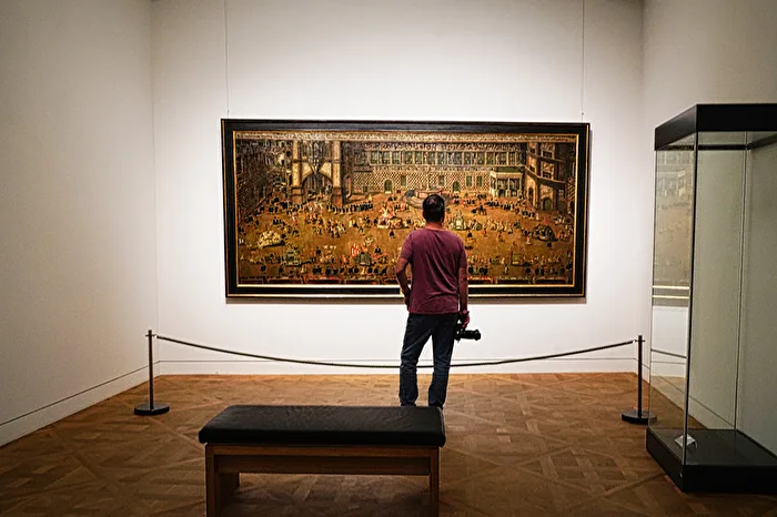 Viewing a Picture