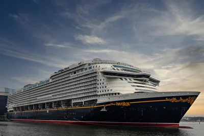 M/V DISNEY ADVENTURE