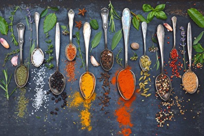 Kräuter und Gewürze