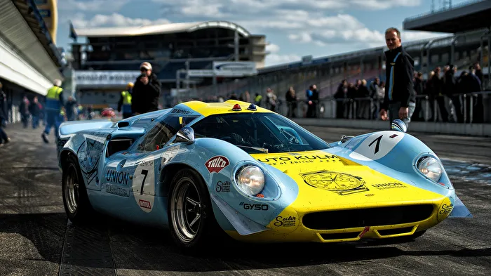 Freistellung Lola T70 MK3