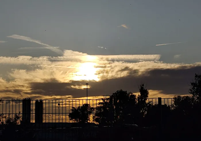 ein  sonnenreicher Tag neigt sich dem Ende