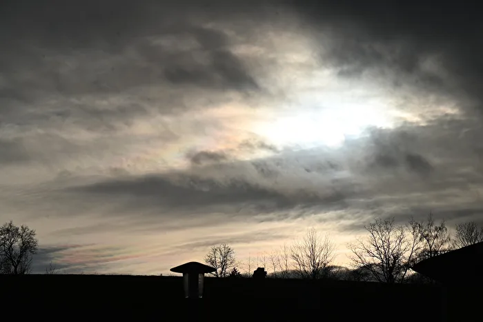 Sonne und Wolken