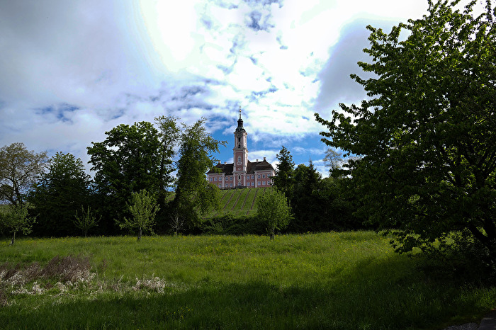 Blick zur Basilika Birnau  vom Radweg aus gesehen