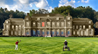 Schloss Nordkirchen bearbeitet <br> <span style='font-size:.8rem;font-weight:400;'>(mit KI erstellt)