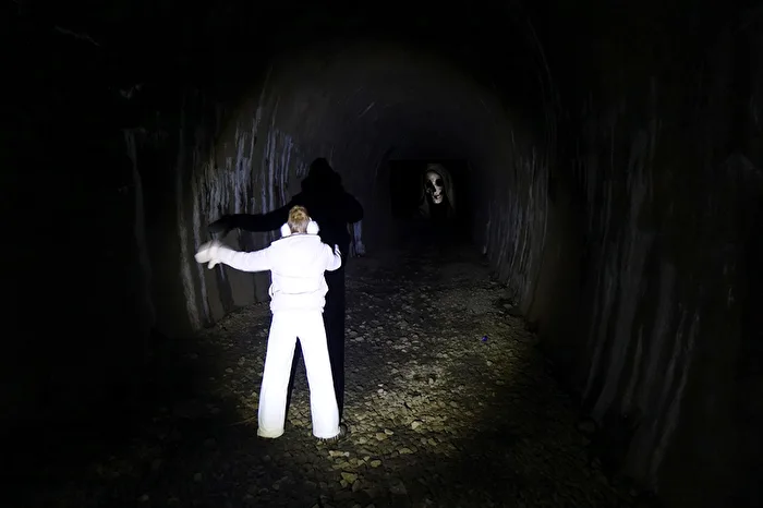 Überraschung im Tunnel