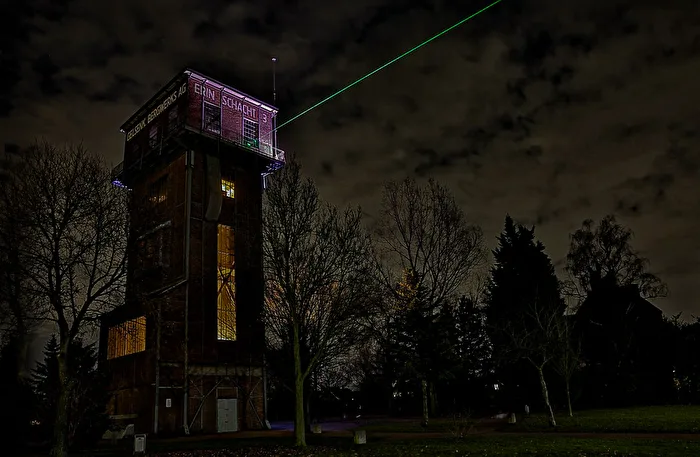 Laser lighting during the Christmas season in Castrop-Rauel (Image 1 of 3)