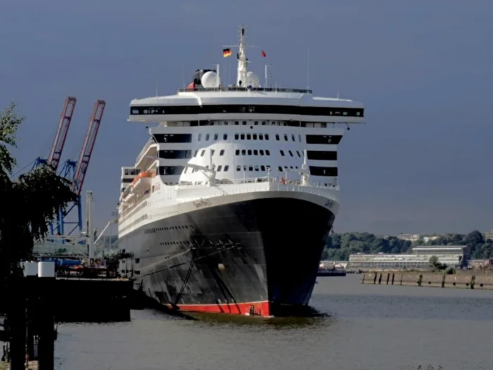 Queen Mary 2