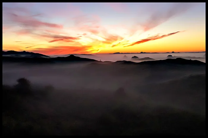 Sonnenaufgang in den Dünen auf Texel