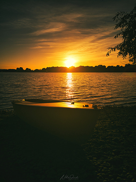 Sonnenuntergang am Goldkanal