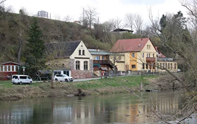 "Der Alte Felsenkeller"