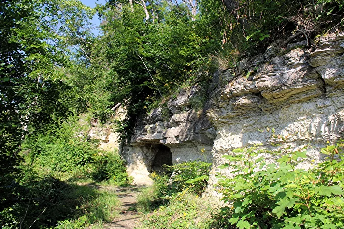 Der Grottenweg