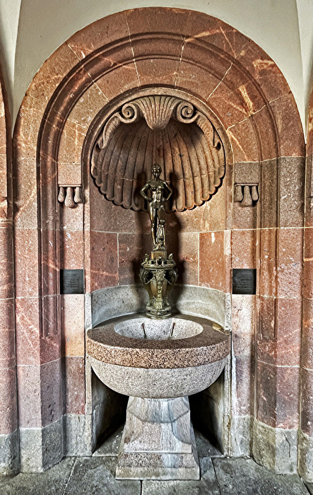 Brunnen ohne Wasser 2