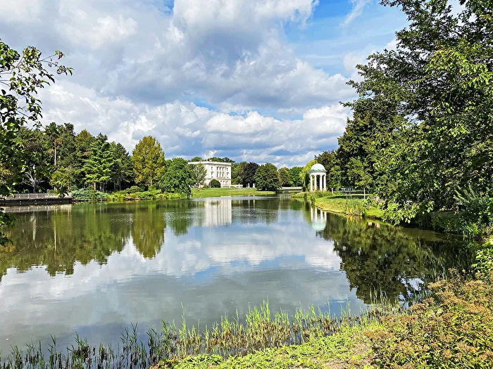 Temple des Muses et Maison Blanche