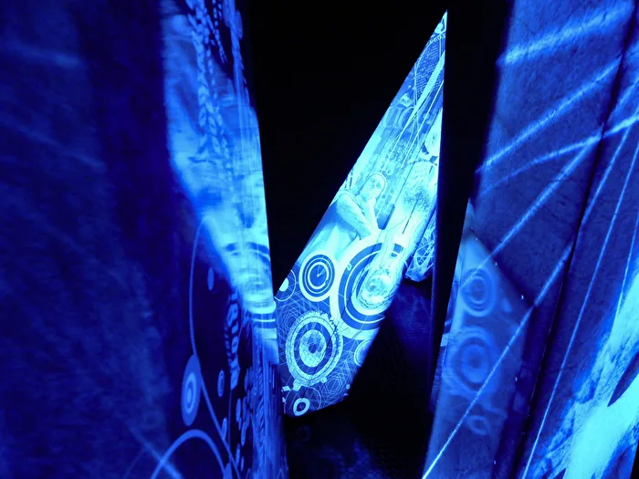 Blau