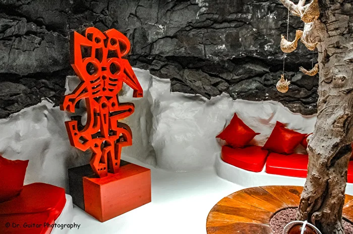 VOLCANO HOUSE 5