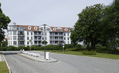 Wohnen an einer Bushaltestelle