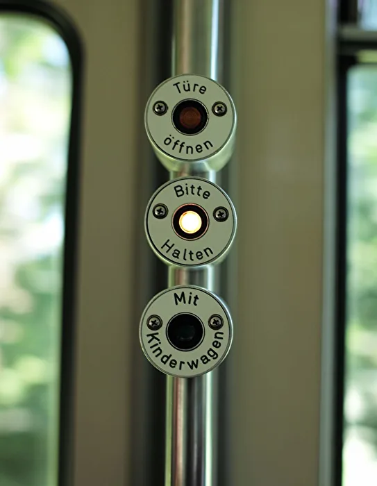Haltewunsch in einer Freiburger Strassenbahn