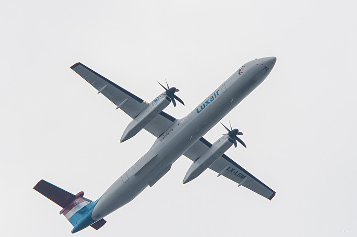 Bombardier DHC-8-400