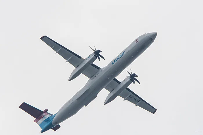 Bombardier DHC-8-400