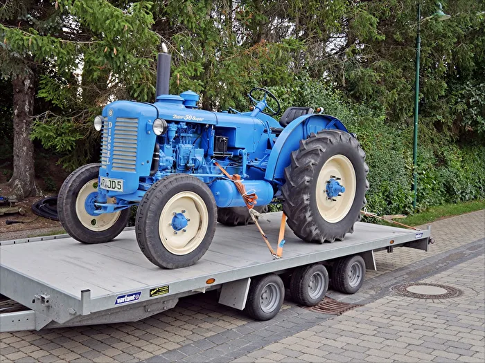 Tractor