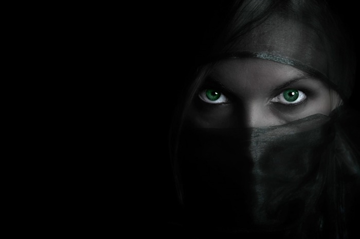 GREEN