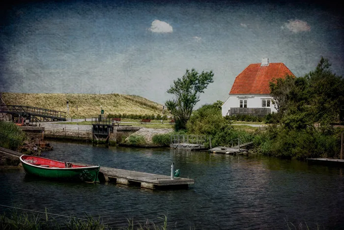Hinterm Deich