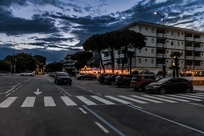 Bbione @ Night