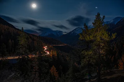 Ofenpass bei Vollmond