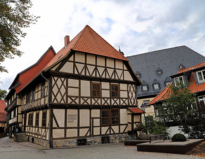 Museum schiefes Haus