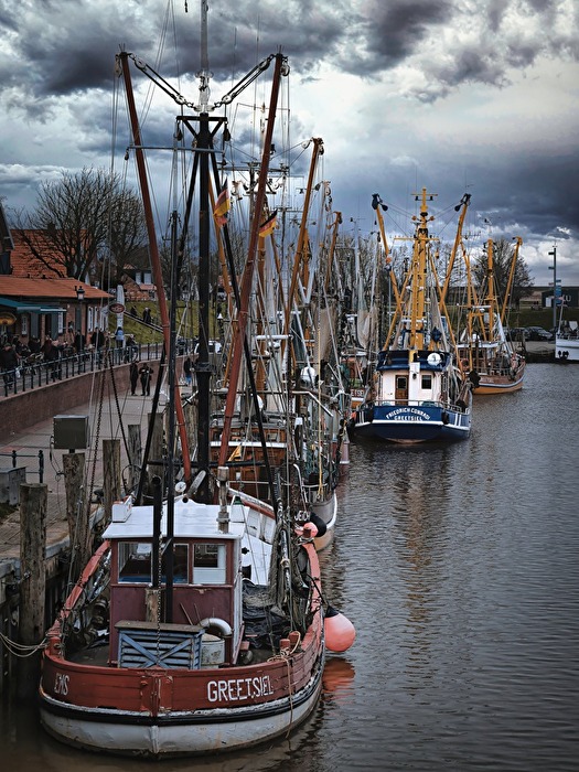 Im Greetsieler Hafen