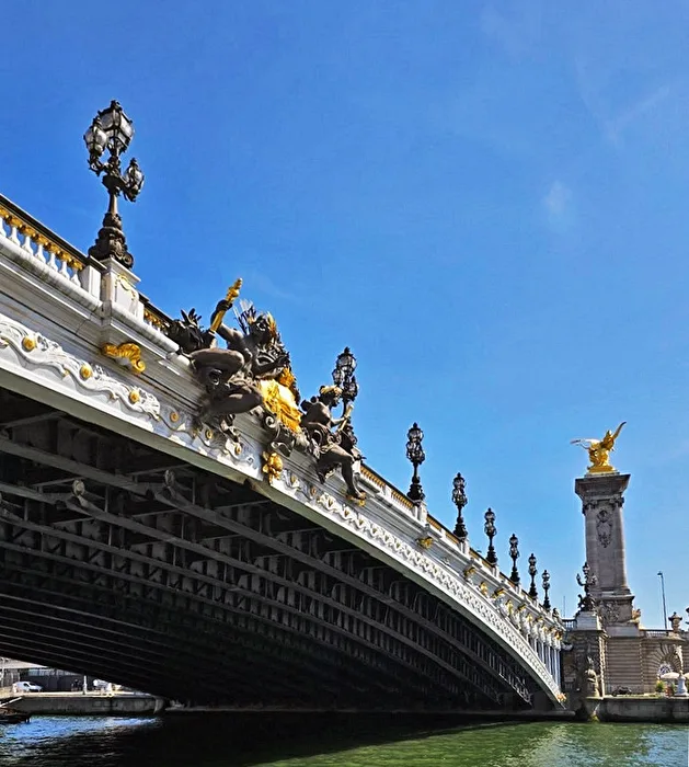 Bogenbrücke in Paris