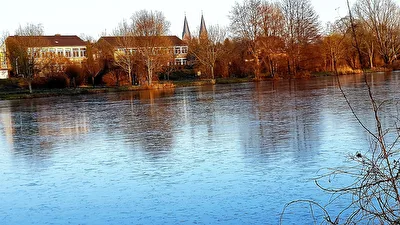 St. Sebastian und Sassenfelder Grundschule  im Winter
