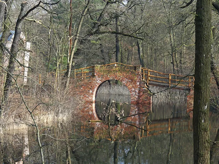 Brücke im Park