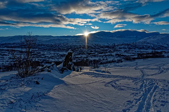 Midday sun in Norway (Winter Solstice)