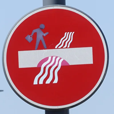 Ein Strassenverkehrsschild aus einer anderen Welt