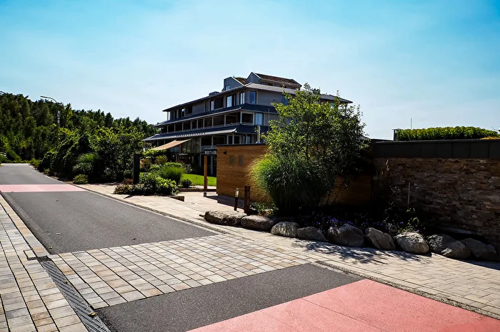 Blick zum Hotel am Berzdorfer See