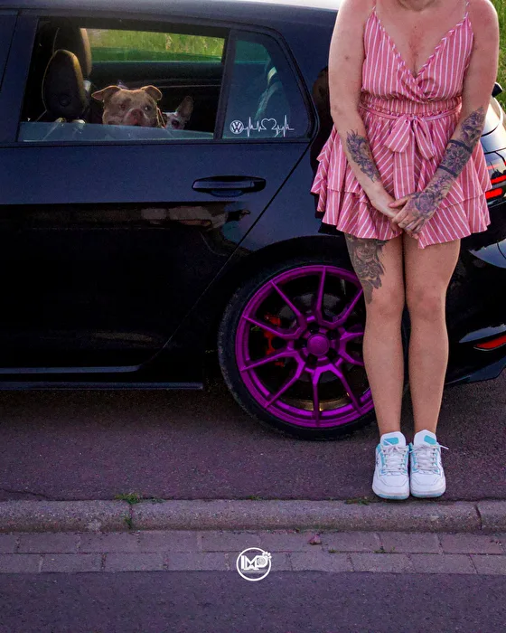 „Tattoos, Tuning & Treue Augen“