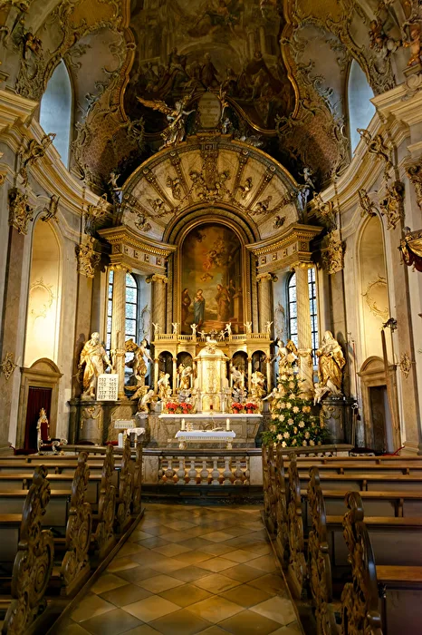 "Blick zum Chor"