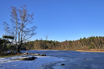 Zugefroren
