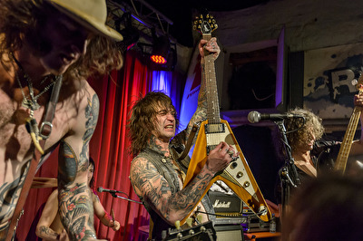 Benny Carl, Frontman der amerikanischen Rockband "The Tip"