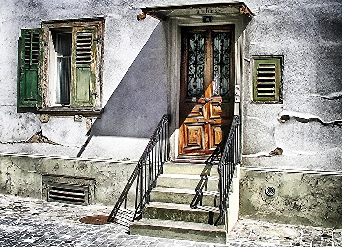 Sonniger Wintertag im Dorf