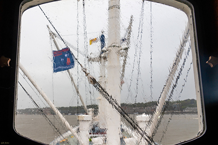 etwas verregnet auf der Fahrt mit der Cap San Diego